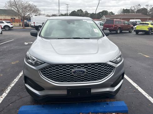 Used 2023 Ford Edge SE image 27