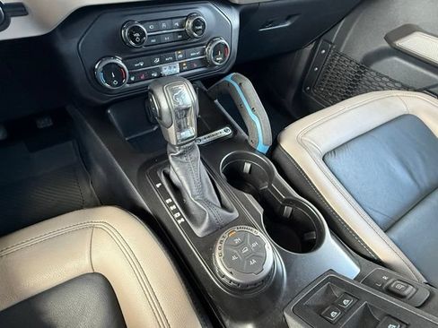 Certified 2022 Ford Bronco Wildtrak AWD/4WD image 27