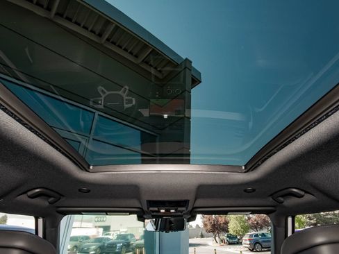 New 2026 Land Rover Defender 110 X-Dynamic SE AWD/4WD image 51
