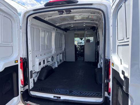 Used 2021 Ford Transit 250 Medium Roof RWD image 34