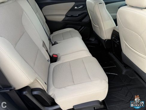 Certified 2023 Chevrolet Traverse LT image 11