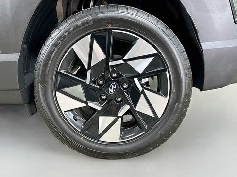 Used 2024 Hyundai Kona SEL FWD image 30