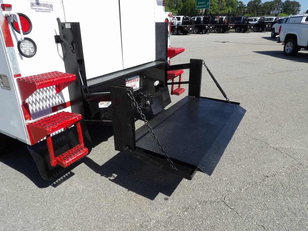 Used 2013 Ford F550 2WD SuperCab Super Duty image 54