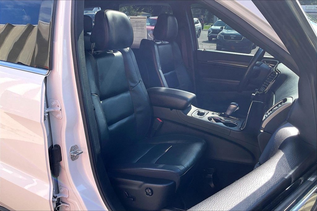 Used 2021 Jeep Grand Cherokee Limited AWD/4WD image 7