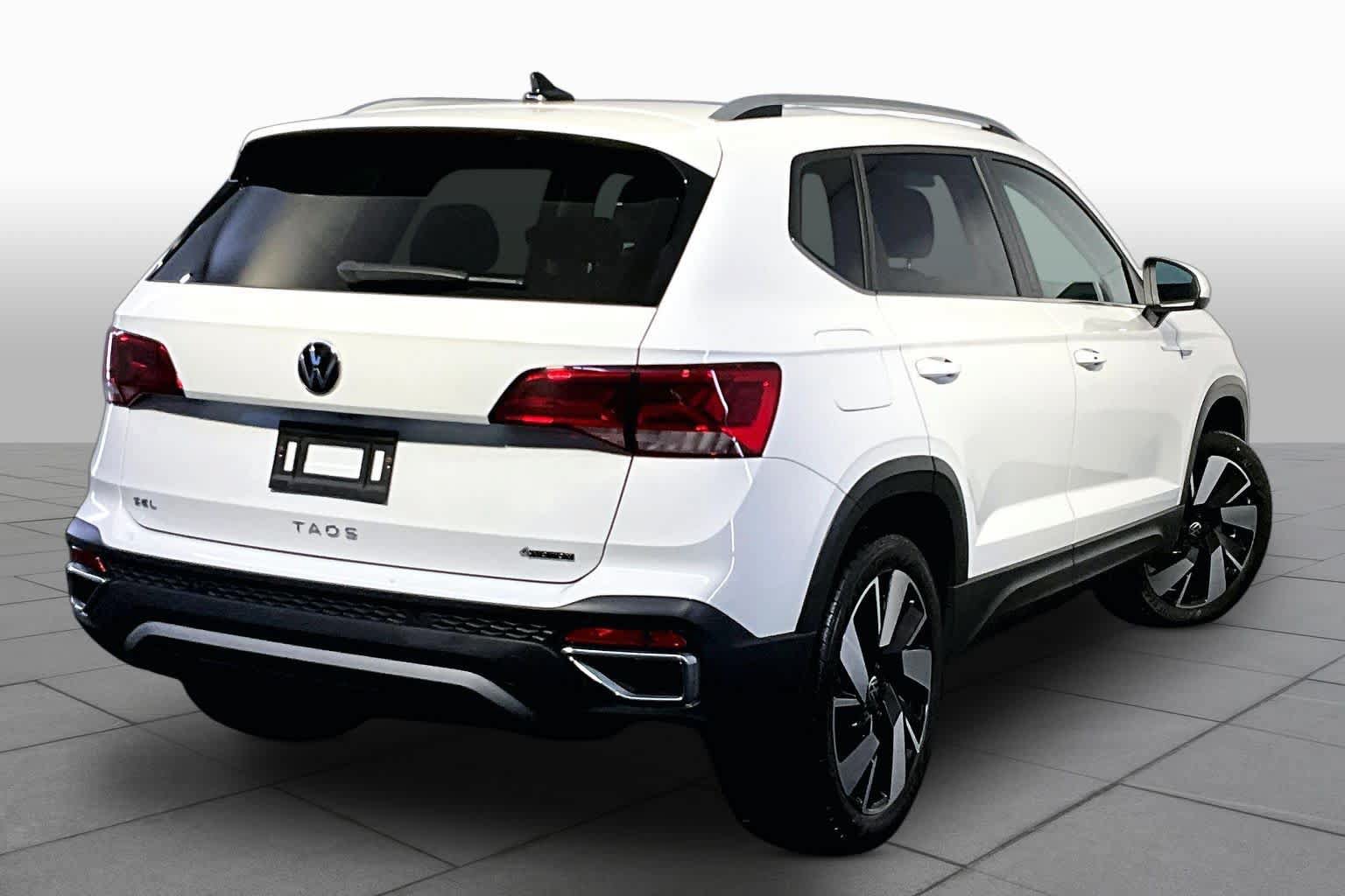 Used 2023 Volkswagen Taos SEL AWD/4WD image 13