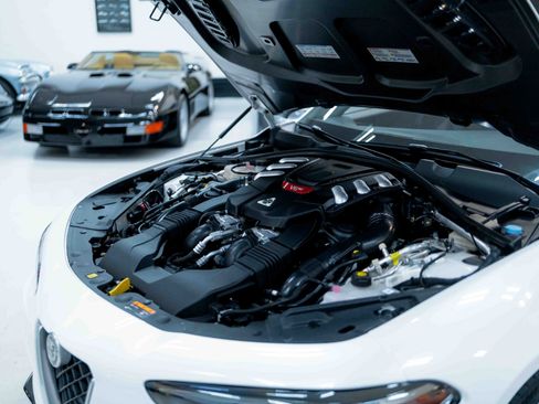 Used 2017 Alfa Romeo Giulia Quadrifoglio image 95