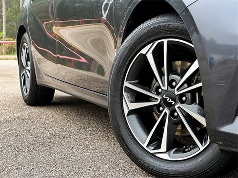 Used 2024 Kia Forte LXS image 2