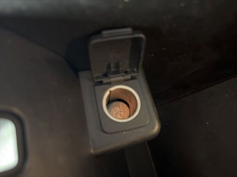 Used 2020 Ford Explorer XLT w/ Equipment Group 202A image 37