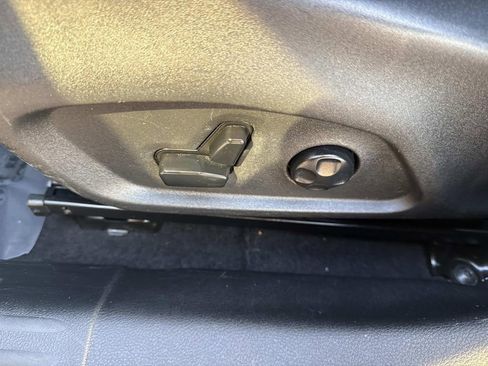 Used 2020 Jeep Compass Limited image 27