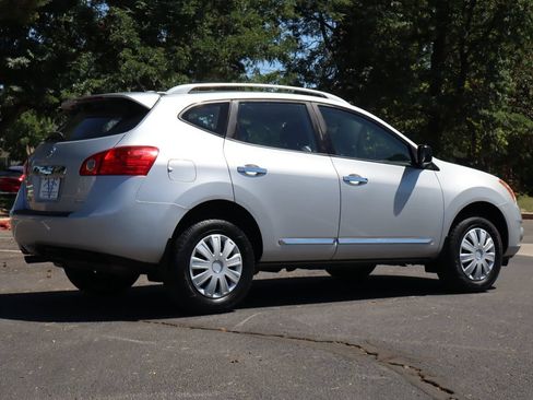 Used 2015 Nissan Rogue S w/ Convenience Package AWD/4WD image 5