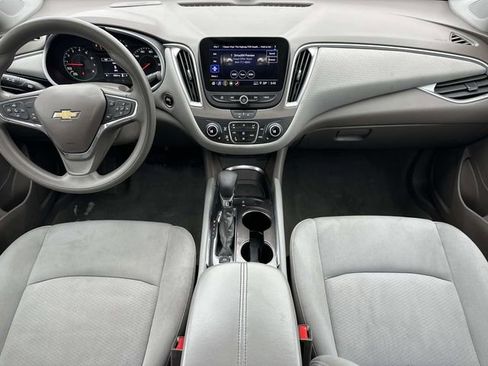 Used 2023 Chevrolet Malibu LT FWD image 12