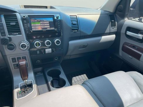 Used 2011 Toyota Sequoia Platinum AWD/4WD image 10