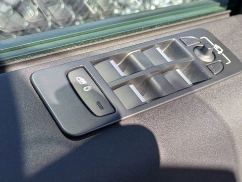 Used 2021 Land Rover Discovery Sport S image 19