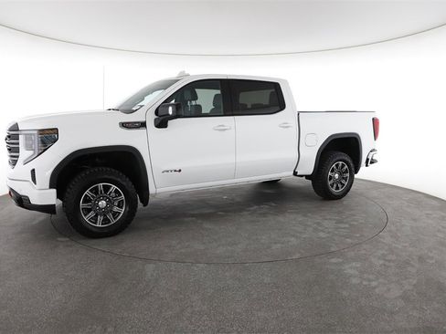 Used 2025 GMC Sierra 1500 AT4 image 6