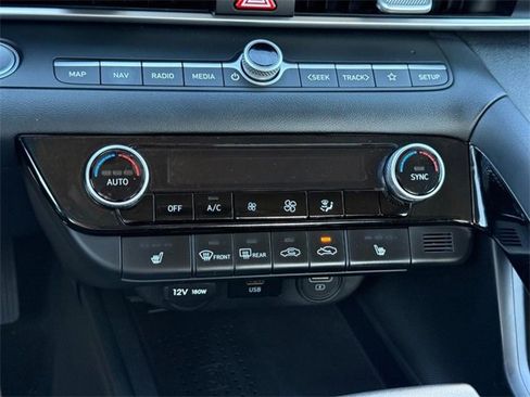 Used 2023 Hyundai Elantra SEL w/ Convenience Package image 17