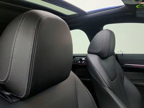 Used 2025 BMW 430i xDrive w/ M Sport Package AWD/4WD image 29