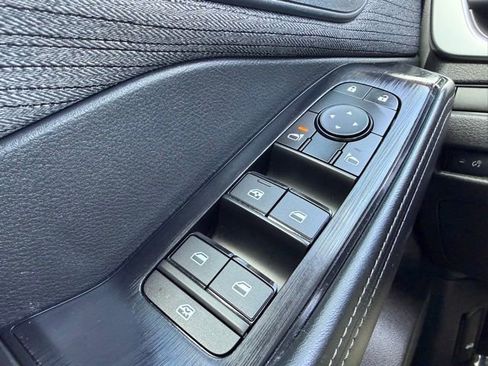Used 2023 Nissan Rogue SV FWD image 19