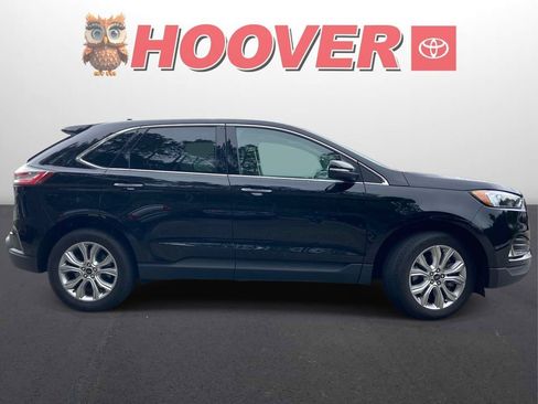 Used 2023 Ford Edge Titanium AWD/4WD image 2