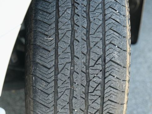 Used 2024 Ford F150 Platinum image 37