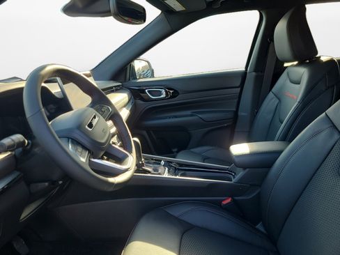 New 2026 Jeep Compass Trailhawk image 9