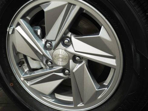 Certified 2026 Hyundai Elantra SE FWD image 10