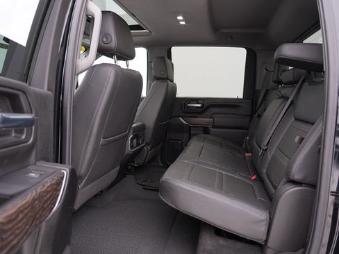 Used 2023 GMC Sierra 3500 Denali w/ Denali Ultimate Package image 19