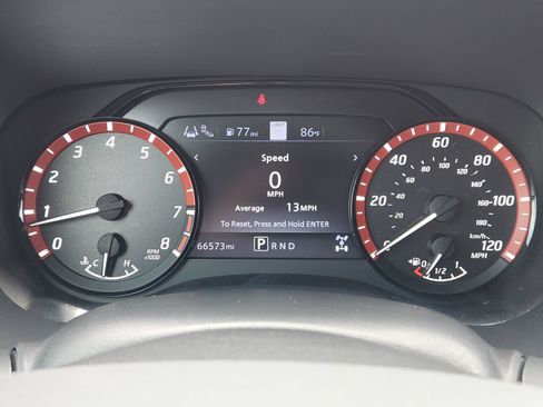 Used 2022 Nissan Frontier PRO-4X w/ Pro-4X Premium Package AWD/4WD image 23