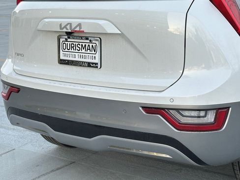 New 2025 Kia Niro Wave w/ Wave Preserve Package image 5