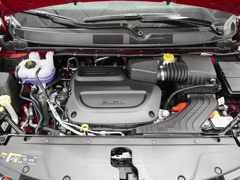 New 2026 Chrysler Pacifica Select image 8