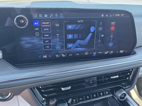 New 2026 Chevrolet Suburban Premier w/ Sun And Tow Package AWD/4WD image 36