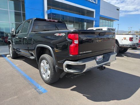 Used 2021 Chevrolet Silverado 3500 LTZ w/ LTZ Premium Package image 10