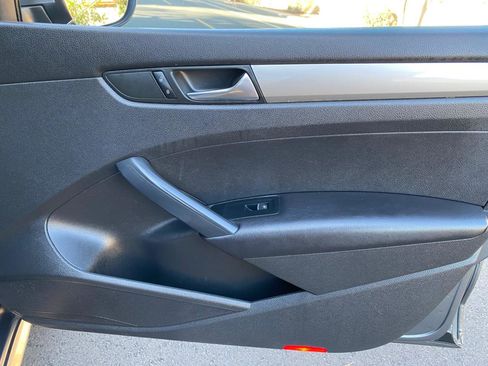 Used 2012 Volkswagen Passat 2.5 S image 44