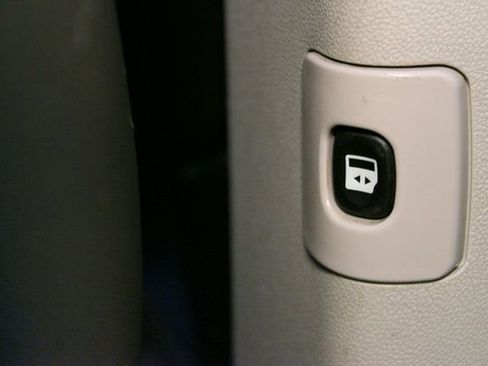 Used 2019 Dodge Grand Caravan SXT FWD image 15