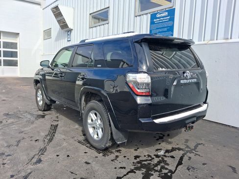 Used 2022 Toyota 4Runner SR5 image 3