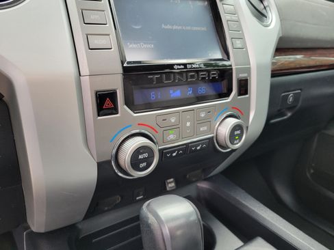 Used 2017 Toyota Tundra Limited w/ Limited Premium Package RWD image 18