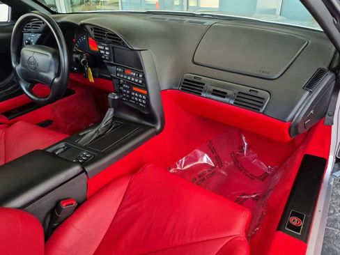Used 1996 Chevrolet Corvette Convertible RWD image 28