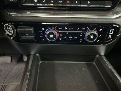 Certified 2024 Chevrolet Silverado 2500 High Country w/ High Country Premium Package AWD/4WD image 17