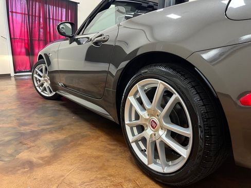 Used 2017 FIAT 124 Spider Classica RWD image 53
