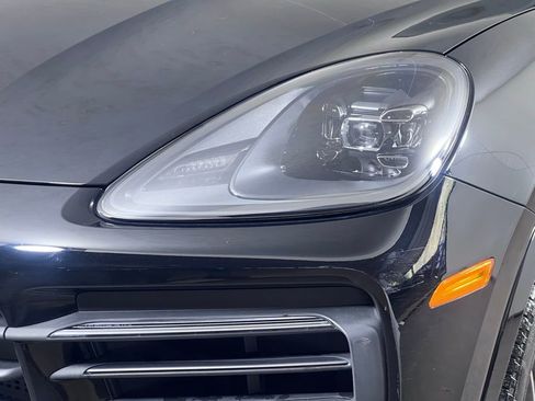 Certified 2023 Porsche Cayenne image 15