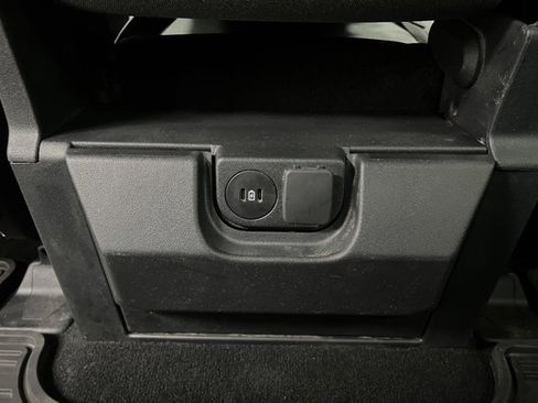 Used 2023 Ford F350 XLT image 45