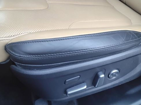 Used 2023 Hyundai Santa Fe Calligraphy w/ Winter Weather Package image 17