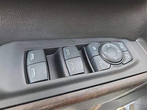 Used 2022 GMC Sierra 1500 Denali w/ Denali Premium Package image 15