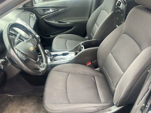 Used 2018 Chevrolet Malibu LT image 17
