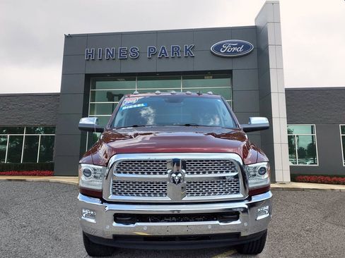 Used 2018 RAM 2500 Laramie w/ Snow Chief Group image 2