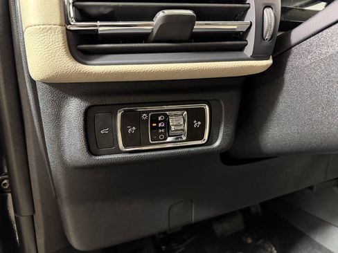 New 2026 Lincoln Corsair Premiere AWD/4WD image 25