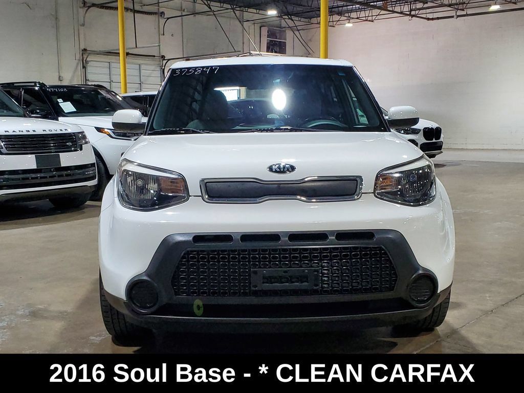 Used 2016 Kia Soul FWD image 2