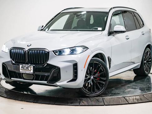 Used 2024 BMW X5 xDrive40i w/ M Sport Package image 1