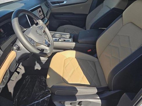 New 2026 Volkswagen Atlas Cross Sport SE image 4