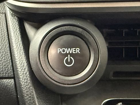 Used 2024 Toyota Prius LE image 21