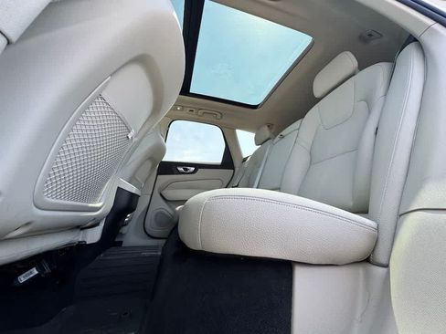 Used 2024 Volvo XC60 B5 Core w/ Protection Package Premier AWD/4WD image 16